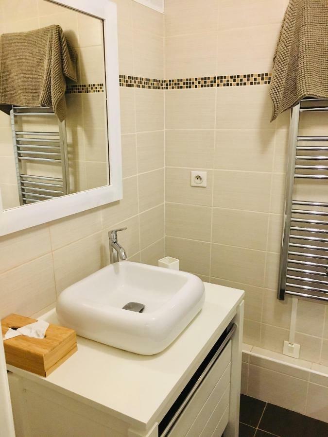 Appartement Heloise, Le Charme Du Vieux-Lila Exterior foto